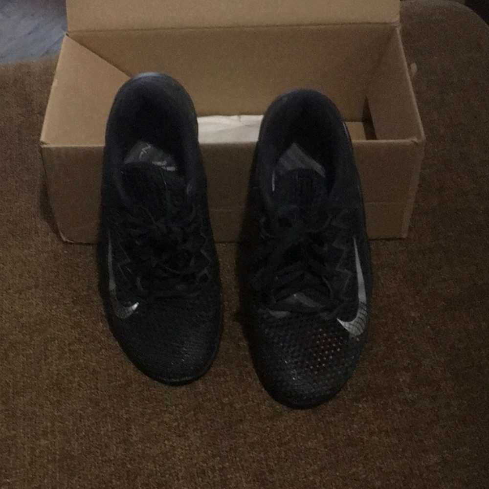 Nike metcon shoes size 9.